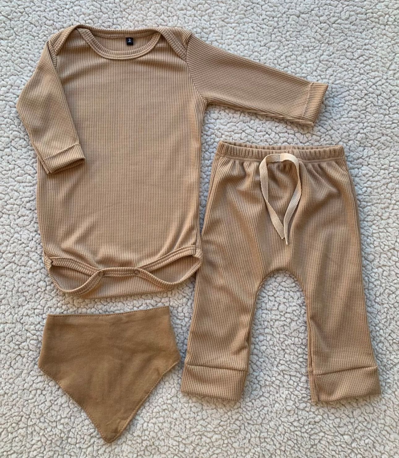Conjunto Body + Babucha + Babero Miniwaffle