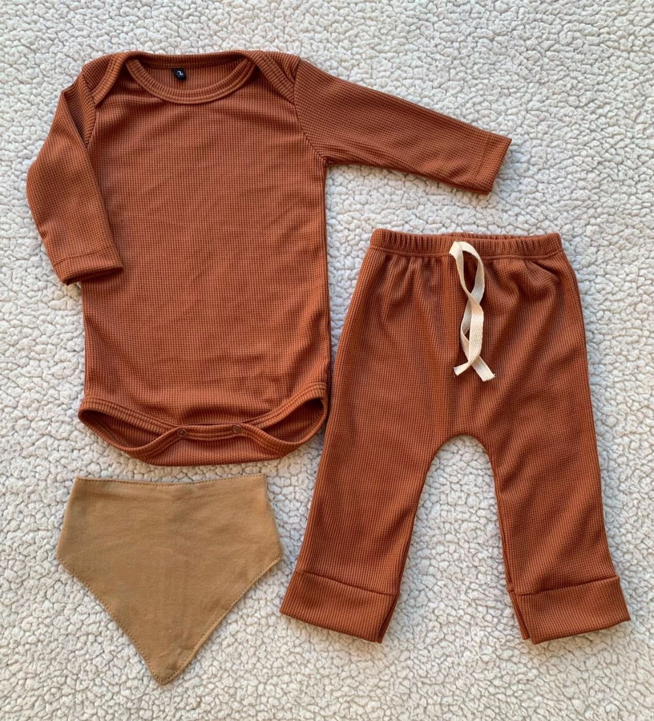 Conjunto Body + Babucha + Babero Miniwaffle